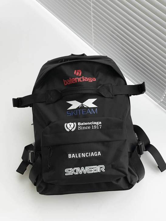 Picture of Balenciaga Handbags _SKUfw224475529fw